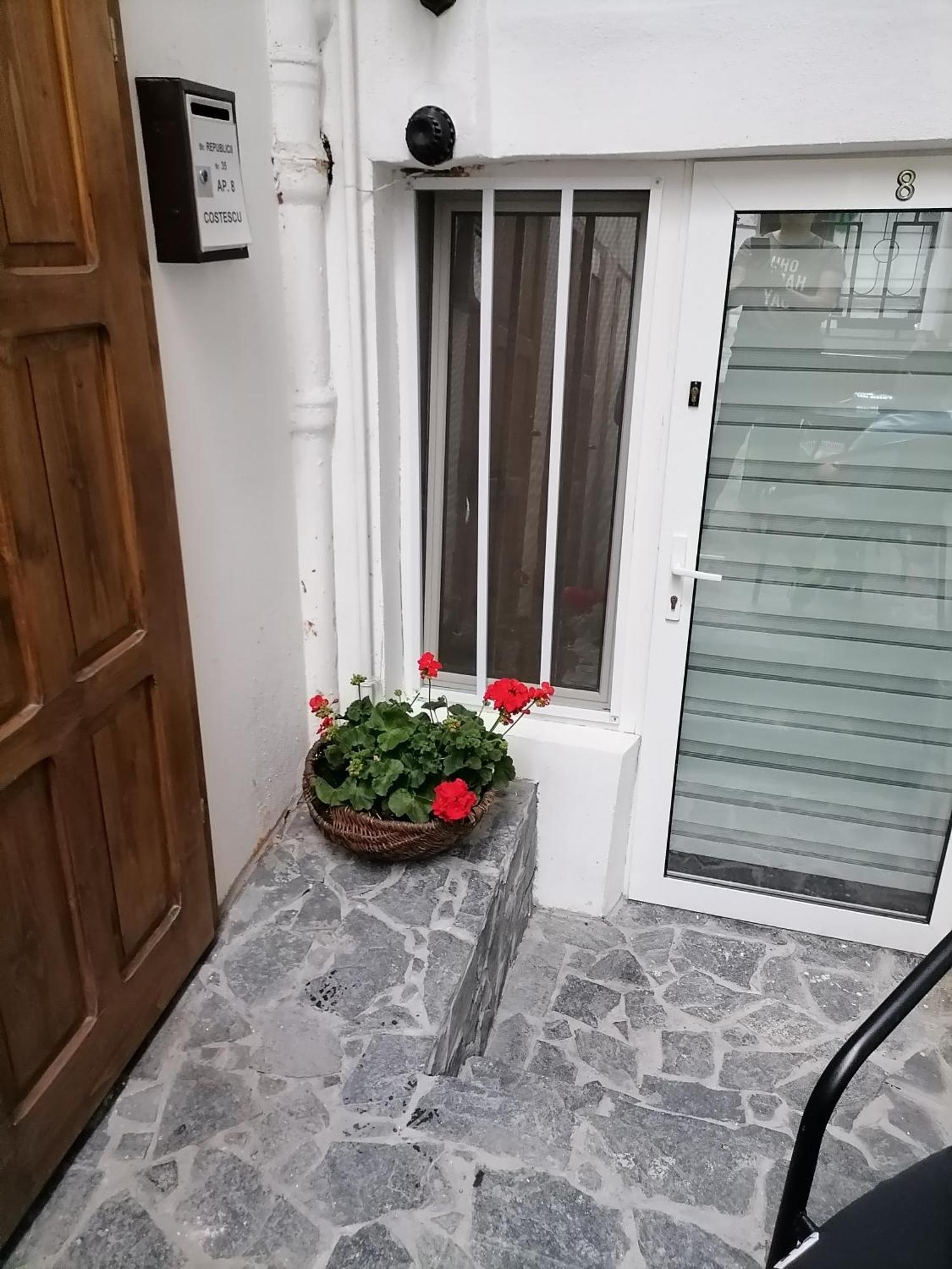 Republicii Rustic In Center Appartement Braşov